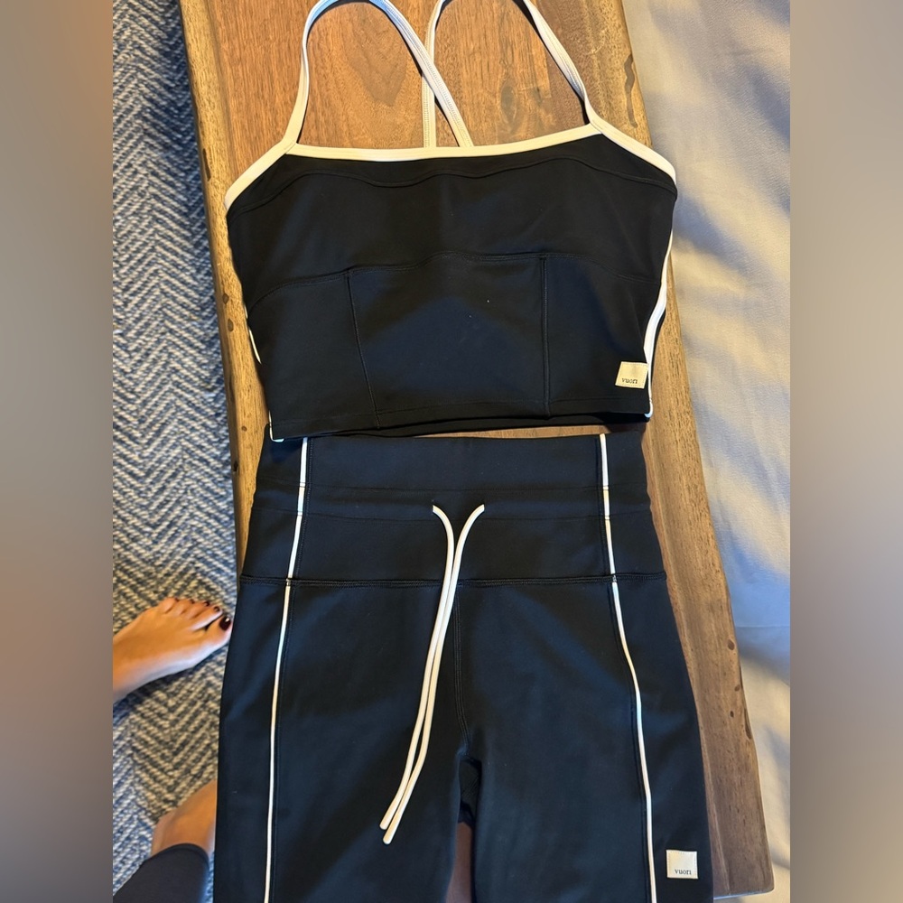 Vuori Black and White biker shorts and top never used